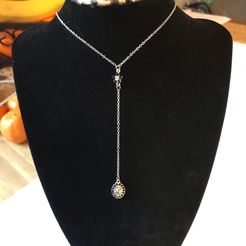🎁 Y Necklace